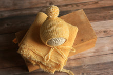 Загрузить изображение в средство просмотра галереи, Midnight Newborn Bonnet, Новорожденный вязаный капот, опора для фотографии