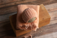 画像をギャラリービューアに読み込む, Peach Avery Bonnet Newborn Bonnet