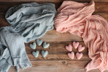 Laden Sie das Bild in den Galerie-Viewer, Baby Pink Wrap and Hearts Set-Doppellänge