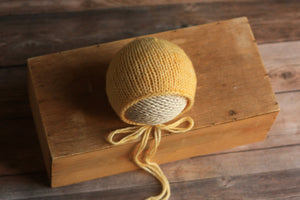 8 bonnets