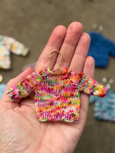 Cargar imagen en el visor de la galería, Tiny Hand Knit Colorful Sweater
