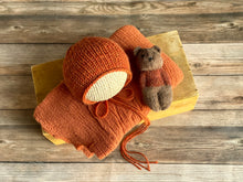 Laden Sie das Bild in den Galerie-Viewer, Rust Bonnet, Bear &amp; Wrap Set
